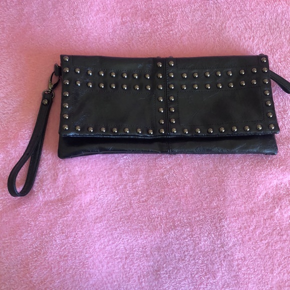 Wristlet Faux leather w/ gunmetal stud detail - Picture 3 of 10